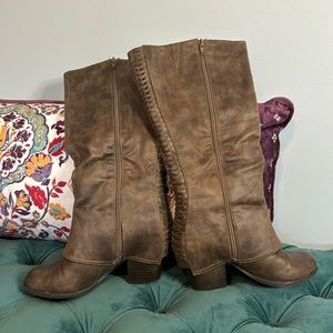 Fergalicious by Fergie wife calf sand color boots.